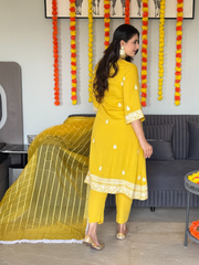 Crinkle Crepe Yellow Embroidery Kurta Set With Organza Dupatta