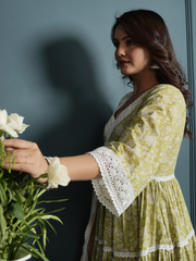 Green White Lace Kurta with Pants And Dupatta