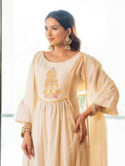 Off White Cotton Kurta Set With Embroidery